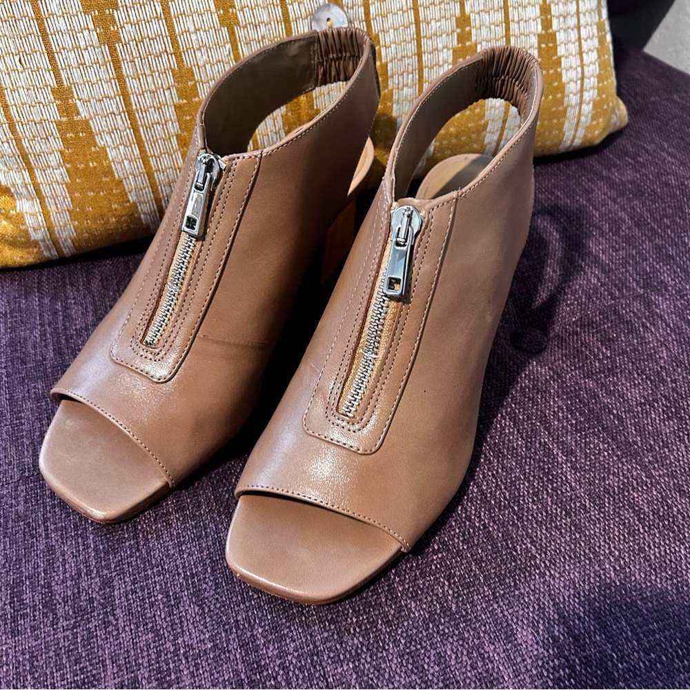 Bernardo Bootie/Sandal (8)
